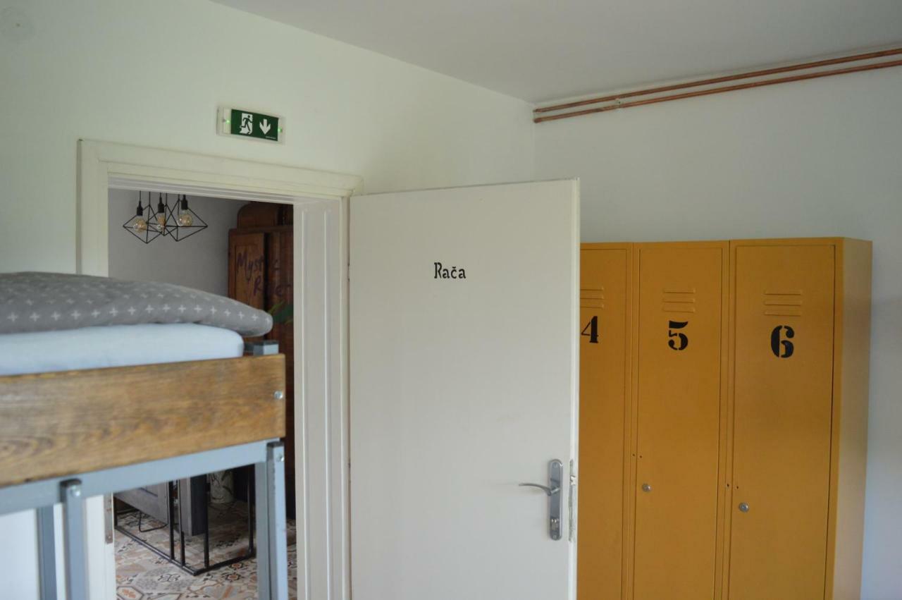 Mystic River Design Hostel Bajina Basta Exterior photo